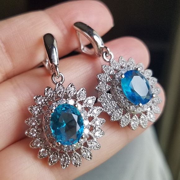 Swarovski Elements 925 Sterling Silver Aquamarine Blue Flower Halo Earrings NEW - Picture 1 of 8